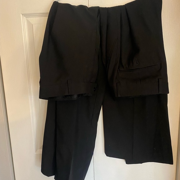 Bellisimo suit jacket 38 Reg w/ 2 pairs of dress pants - Picture 2 of 2